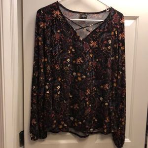 Daytrip floral long sleeve criss cross top small